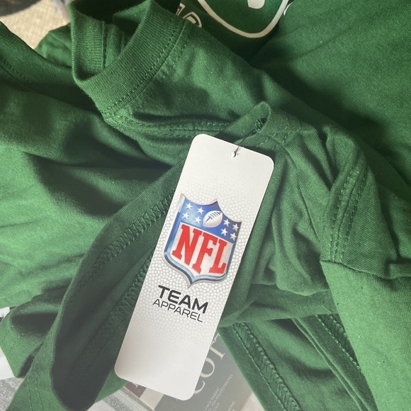 NFL New York Jets Men's Greatness Short
Sleeve Core T-Shirt - XL - Picture 4 of 5
